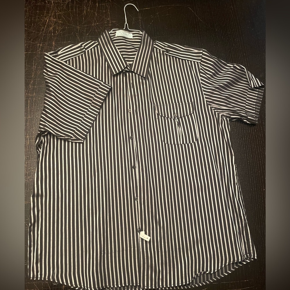 Douglas Wayne Button Down Short Sleeve Shirt - image 1